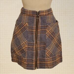 Fashion on Earth XS Plaid Tweed Mini Skirt Dark Academia Zip Front Pockets